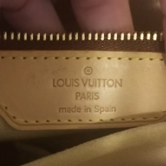 ❌‼️SOLD‼️❌ - LV Luco Tote w/COA- Vintage Monogram - Picture 4 of 16